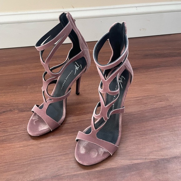 Brand new never worn - Picture 5 of 5